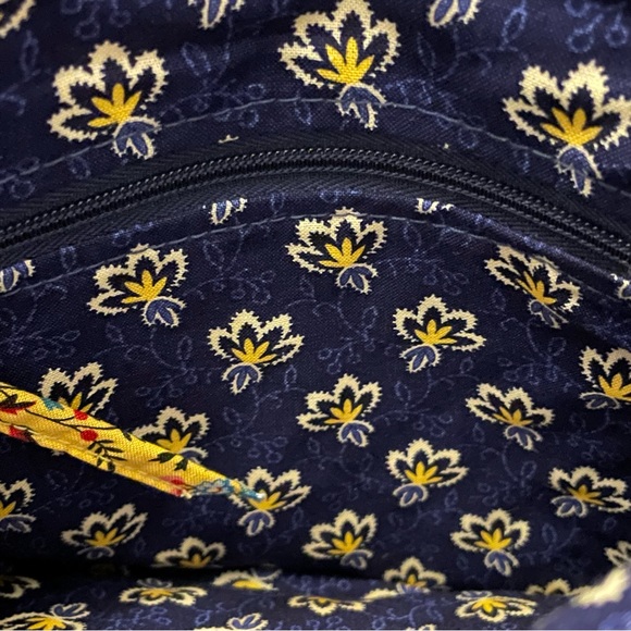 Vera Bradley Cross Body Bag Floral Navy/ Yellow New - Picture 9 of 14